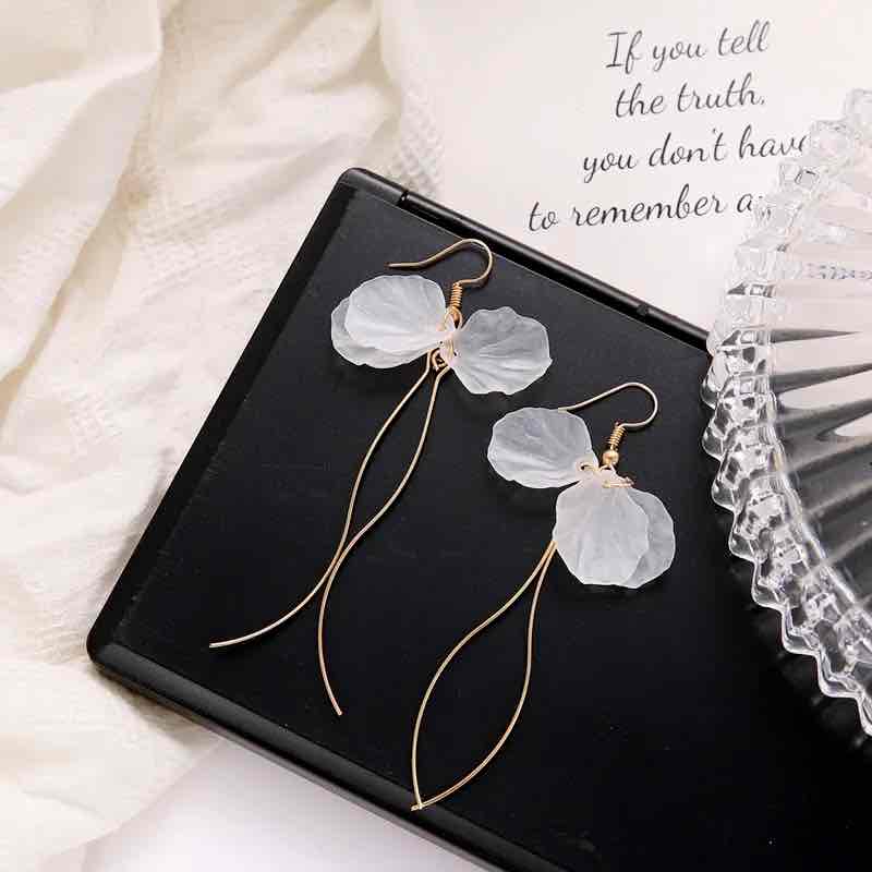 Image of an earring - Korean Earrings - Premium Nature Inspired Series by Zuzus Trove