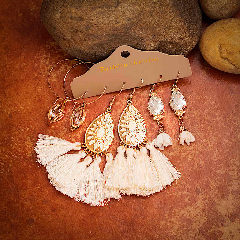 Image of an earring - Premium | Vintage Classic Beige Combo Earrings by Zuzus Trove
