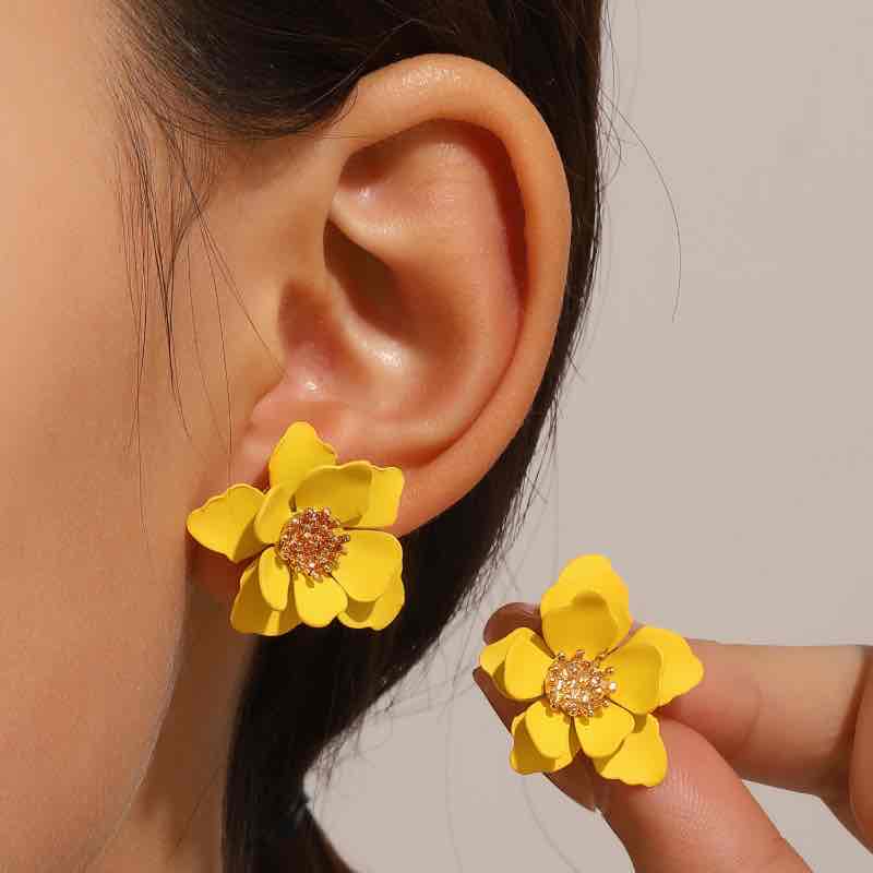 Image of an earring - Simple Flower Studs by Zuzus Trove